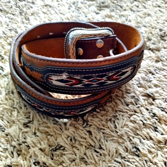 Wrangler Belt Mens Genuine Leather Mexico Handcrafted Vintage sz 42 - Picture 1 of 8